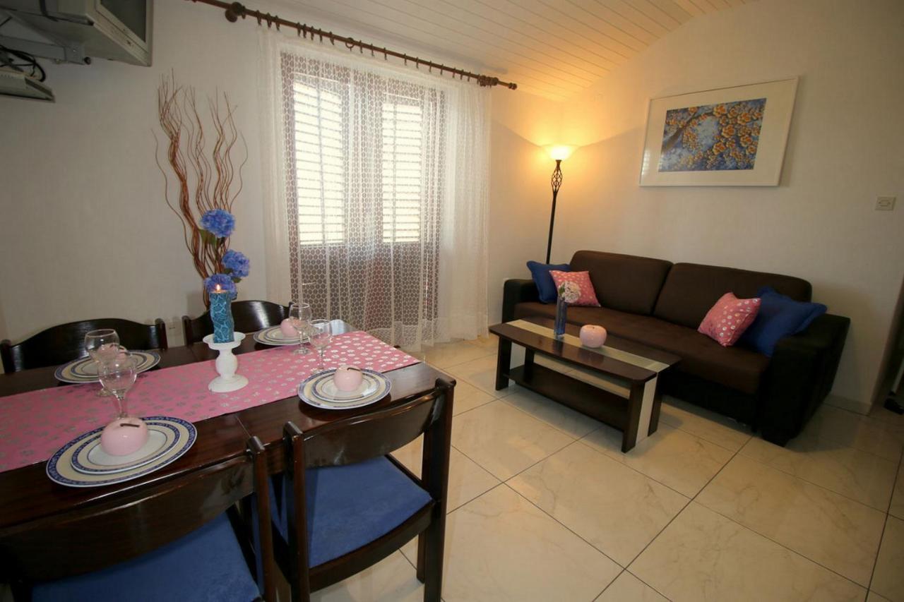 Villa Renipol Adults Only 수티반 외부 사진