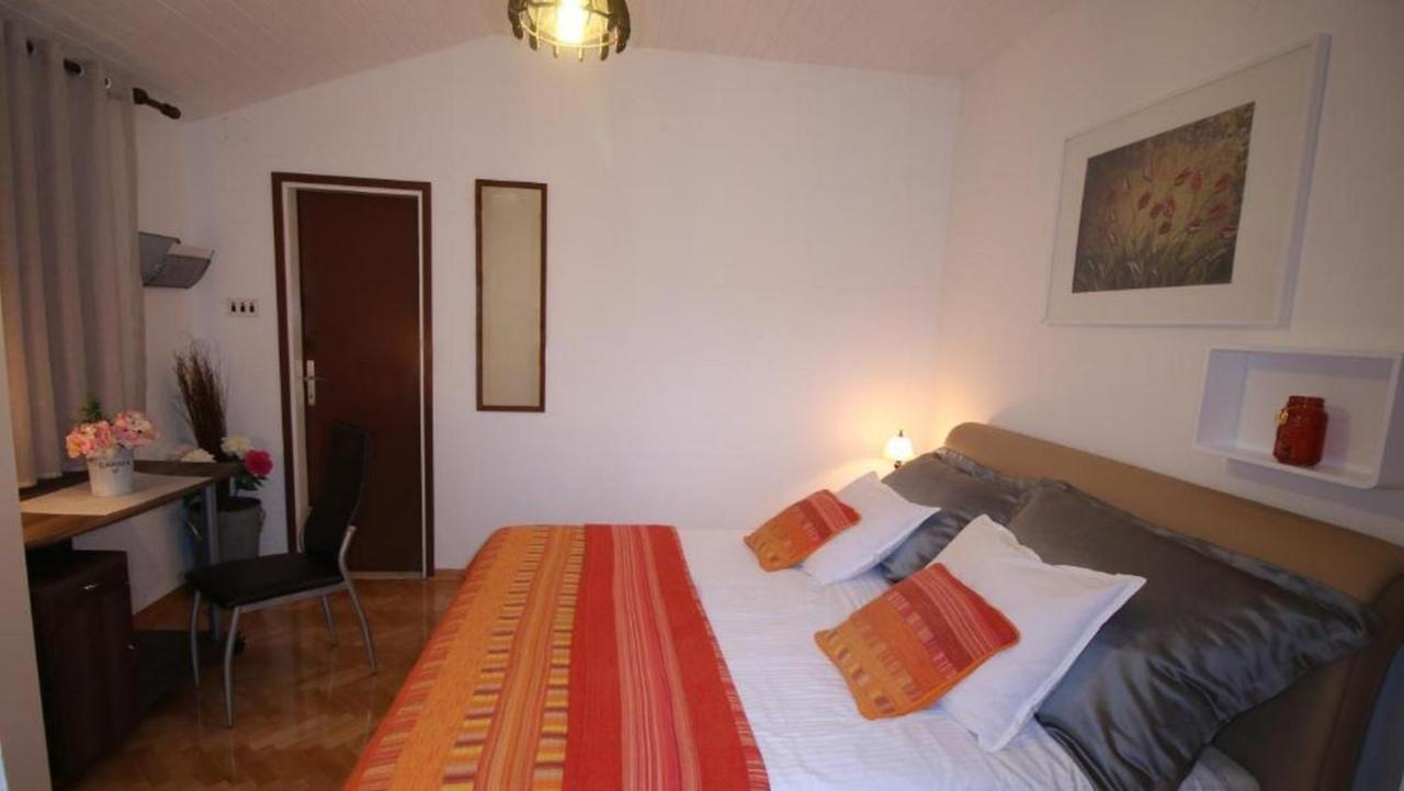 Villa Renipol Adults Only 수티반 외부 사진