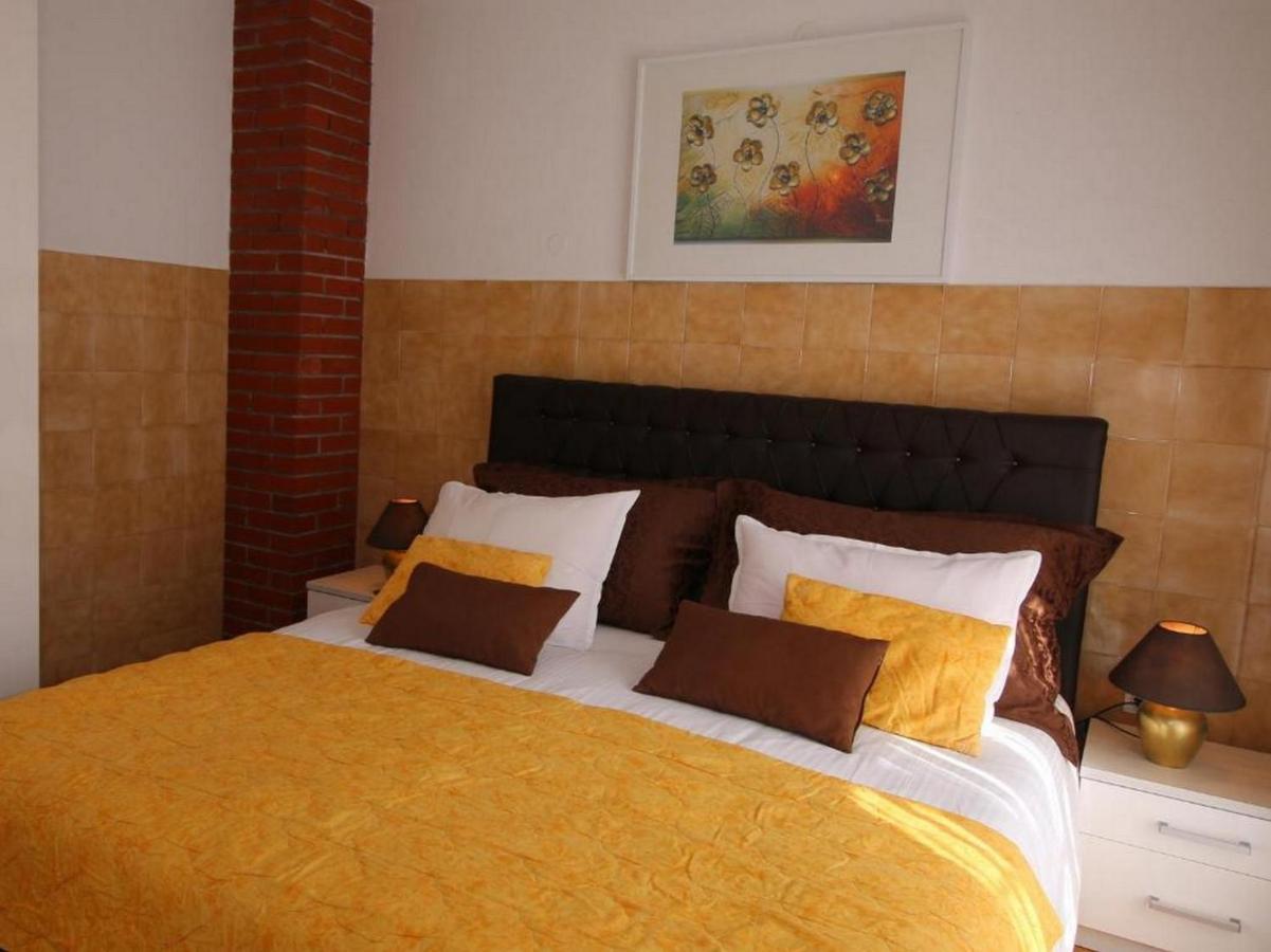 Villa Renipol Adults Only 수티반 외부 사진