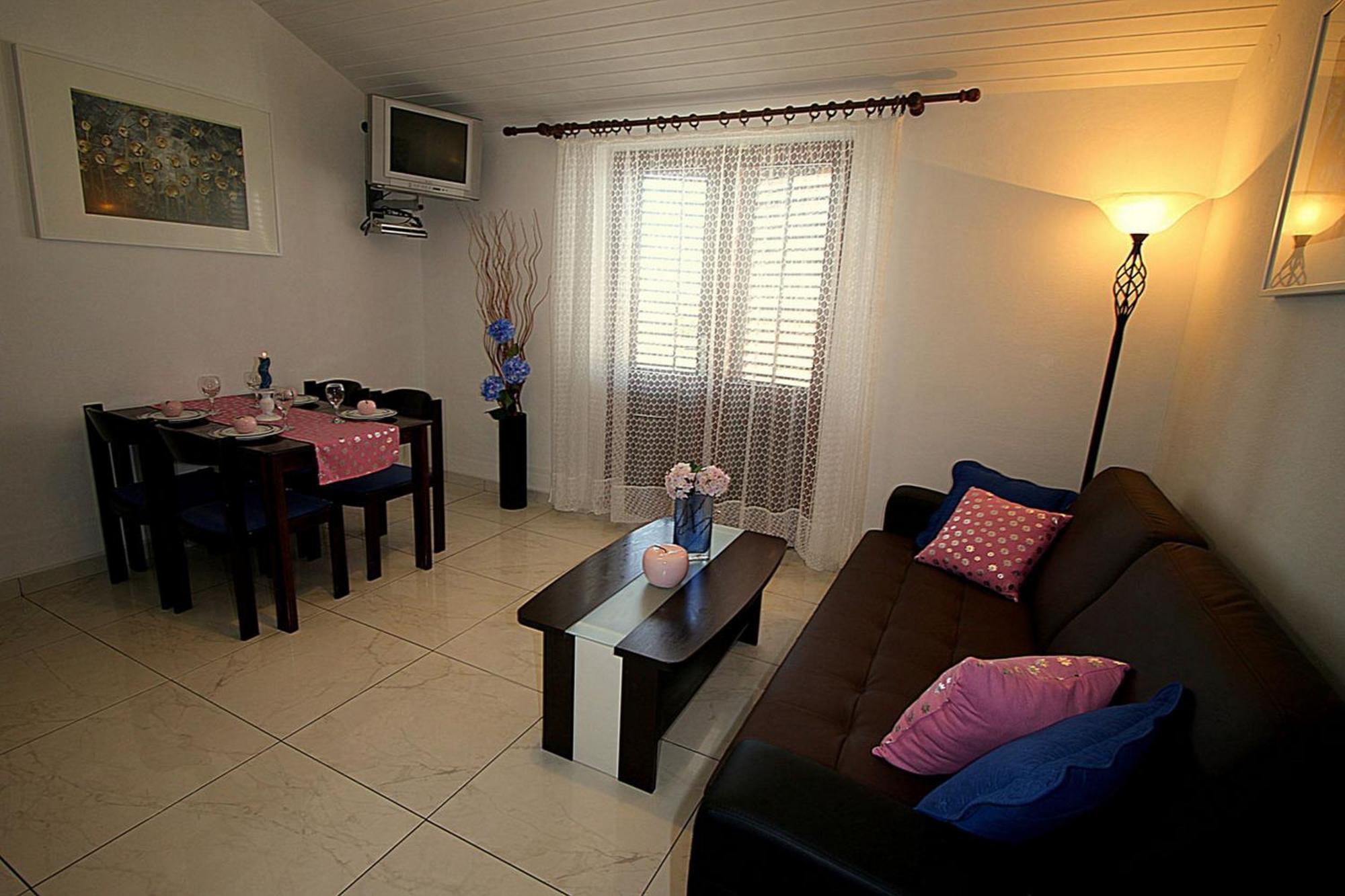 Villa Renipol Adults Only 수티반 객실 사진