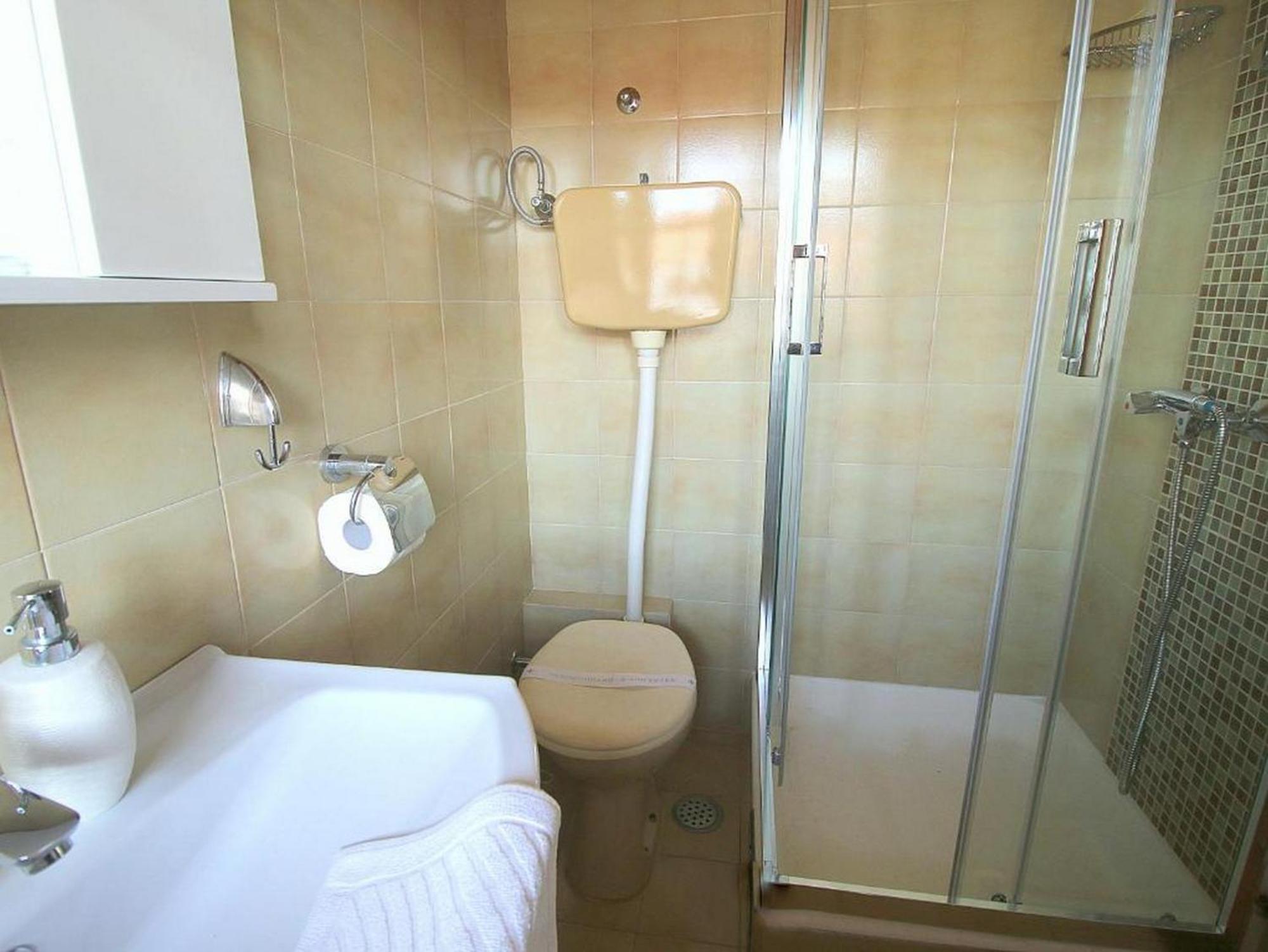 Villa Renipol Adults Only 수티반 객실 사진