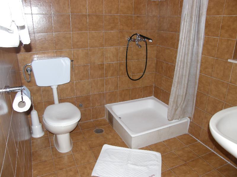 Villa Renipol Adults Only 수티반 외부 사진